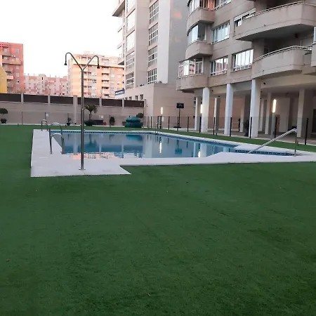Wintowinrentals Teatinos, Metro, Free Parking & Pool. Málaga Buitenkant foto