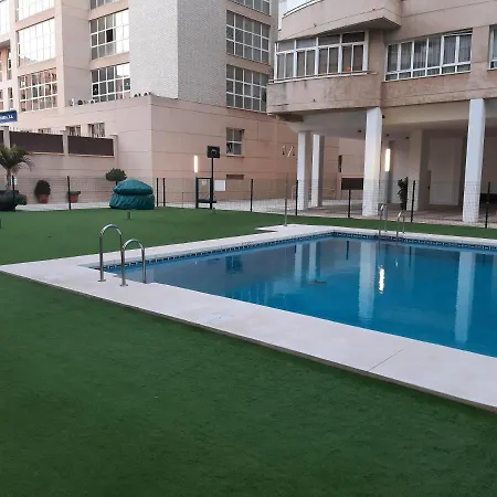 Wintowinrentals Teatinos, Metro, Free Parking & Pool. Málaga Buitenkant foto