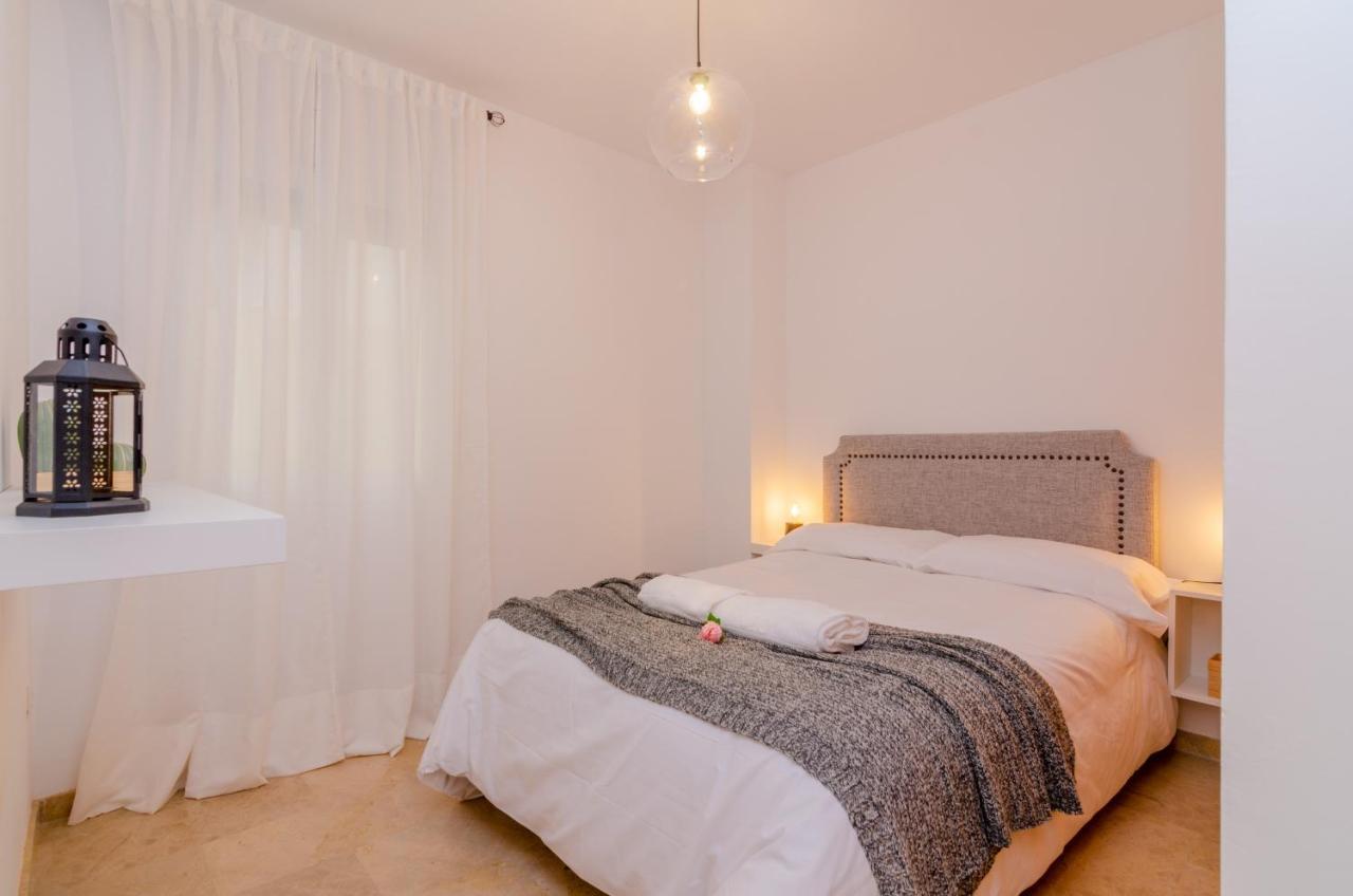Wintowinrentals Teatinos, Metro, Free Parking & Pool. Apartment Malaga